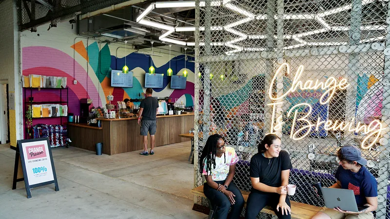 Cafeneaua nonprofit Change Please