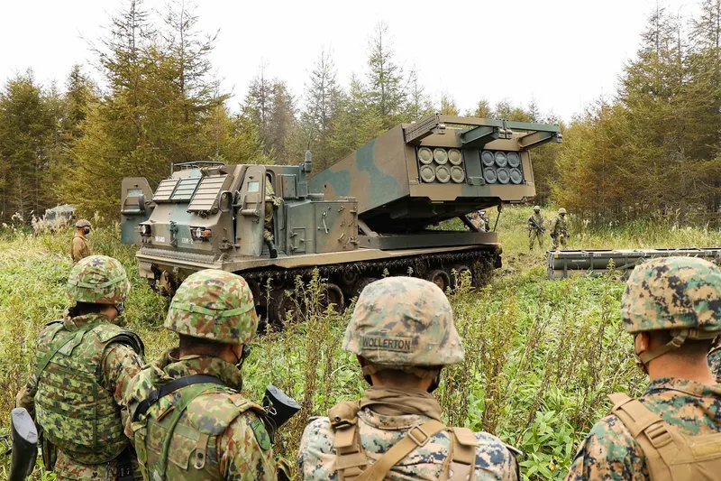 Sistemul de rachete cu lansare multiplă M270 al Armatei SUA - Foto: Profimedia Images