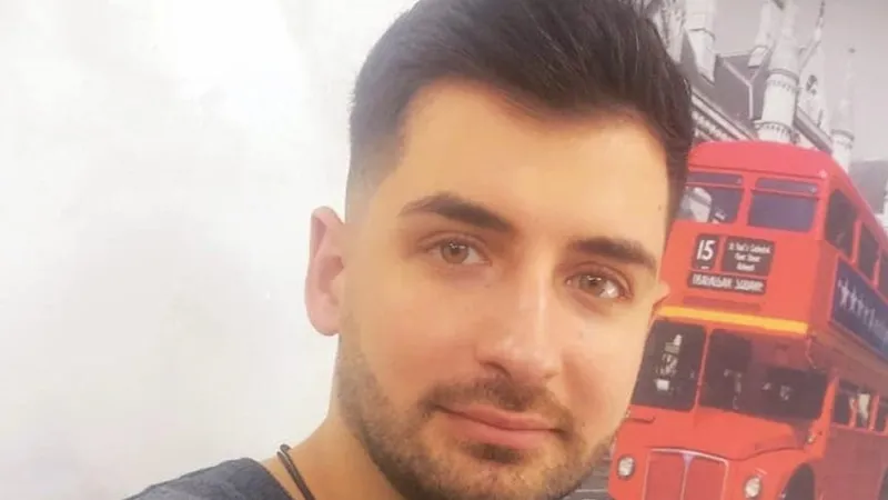 Cine e profesorul de sport care vinde droguri elevilor. Era și DJ la petreceri Foto: dezvaluirea.ro