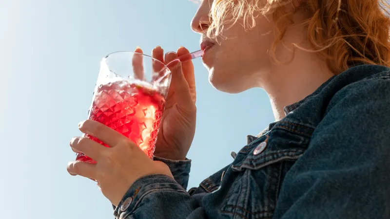 Consumul de băuturi carbogazoase cu zahăr, risc crescut de cancer oral. Ce arată studiile - Foto: Freepik (Imagine cu rol ilustrativ)
