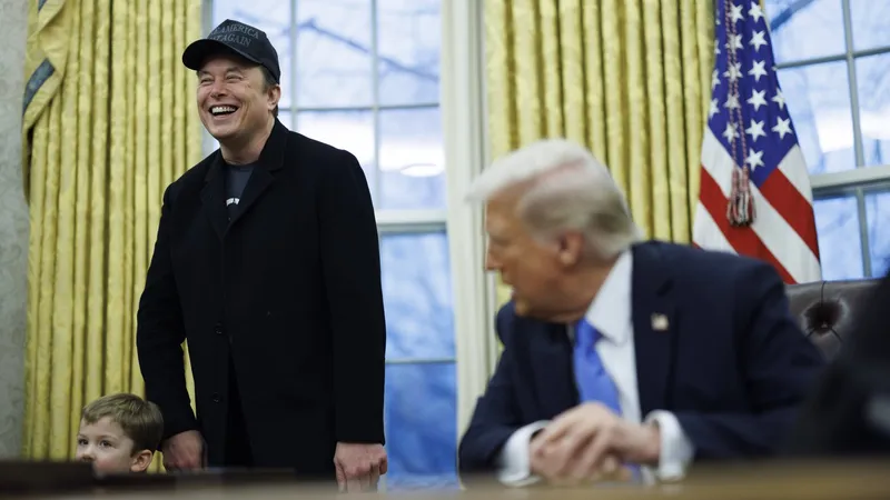 Elon Musk și Mario Nawfal, acuzații halucinante la adresa Newsweek:  - Foto: Profimedia Images
