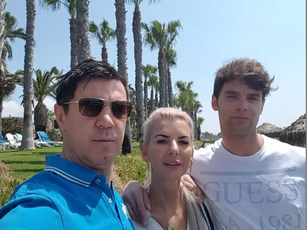 Mihai Leu împreună cu soția sa Anna Leu și fiul lor Marco - Foto: Arhiva personala