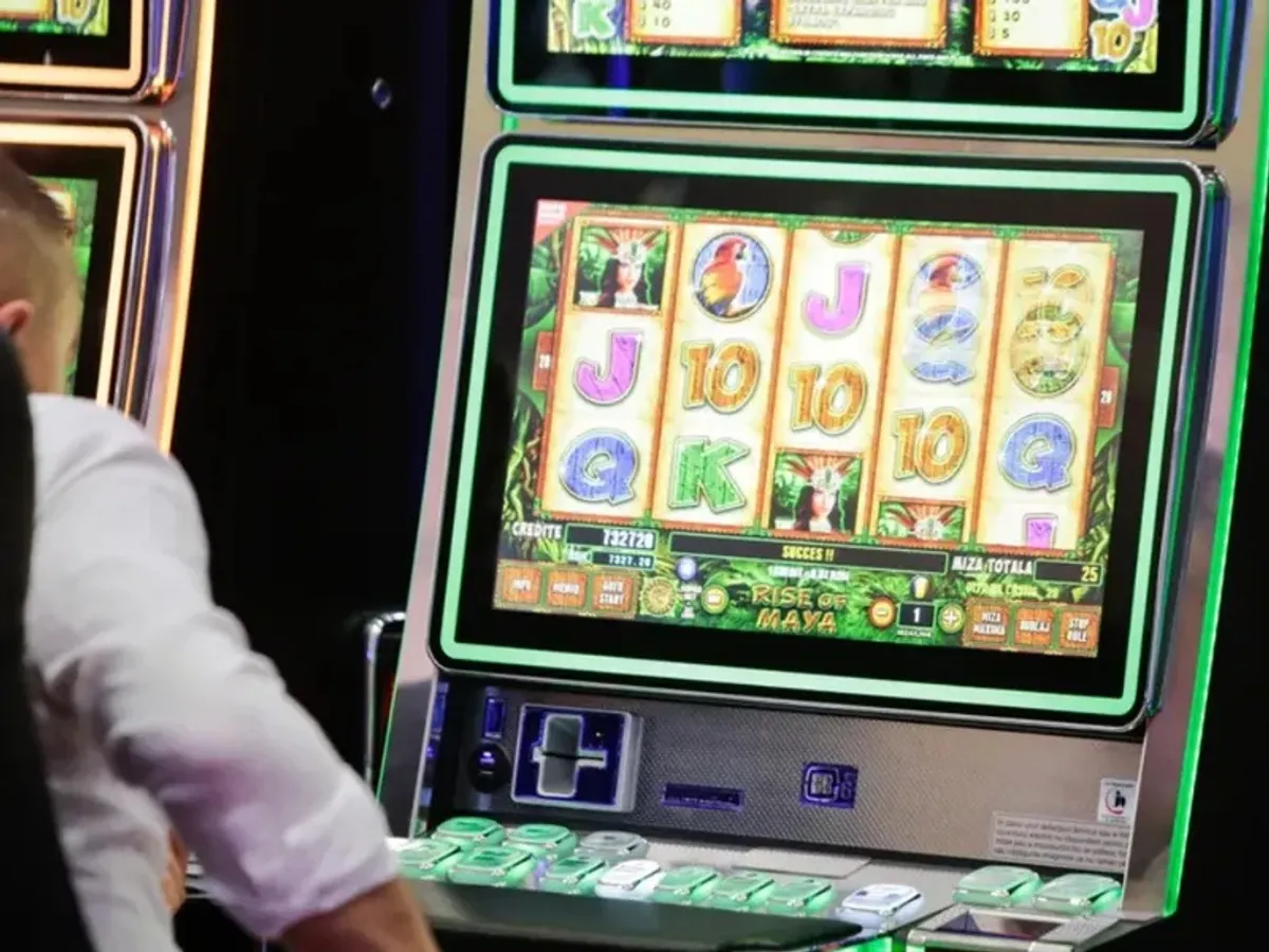 „Păcănelele”, interzise în muncipiul Pitești, cu două excepții. Care sunt acestea?