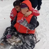 Ionuţ şi tatăl său. Fotografie din arhiva familiei Muşat