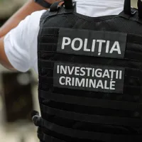 Descoperire șocantă la marginea Capitalei. Cadavrul carbonizat al unei persoane, găsit pe un câmp - FOTO: Profimedia