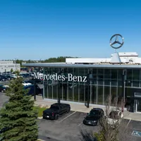Mercedes se pregătește de criză? Vrea să își vândă de dealerii și serviceurile din Germania - Foto: Profimedia Images - Rol ilustrativ
