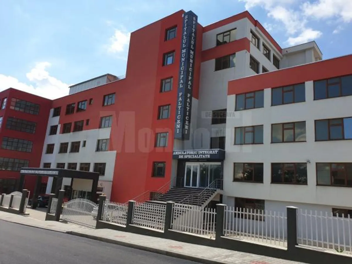 Clădirea pustie a noului spital din Fălticeni