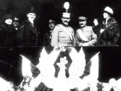 Regele Ferdinand și Regina Maria, în vizită în Polonia, în 1923 - Foto: historia.ro