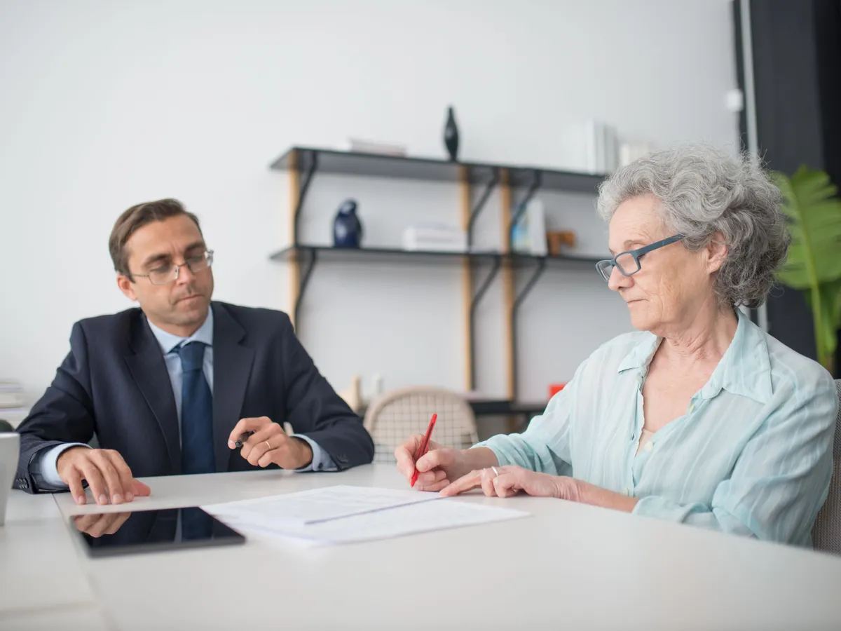 Ai muncit ani de zile, dar lipsesc perioade din dosarul de pensie? Ce faci dacă nu apar la Casa de Pensii