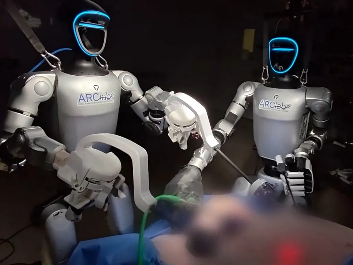 Premieră în chirurgie. Roboți umanoizi au operat animale vii, Au fost ghidați în intervenție de chirurgi umani