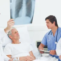 Nefumătorii, în pericol de a face cancer la plămâni. Ce este la fel de periculos precum țigările - Foto: Profimedia Images (Imagine cu rol ilustrativ)