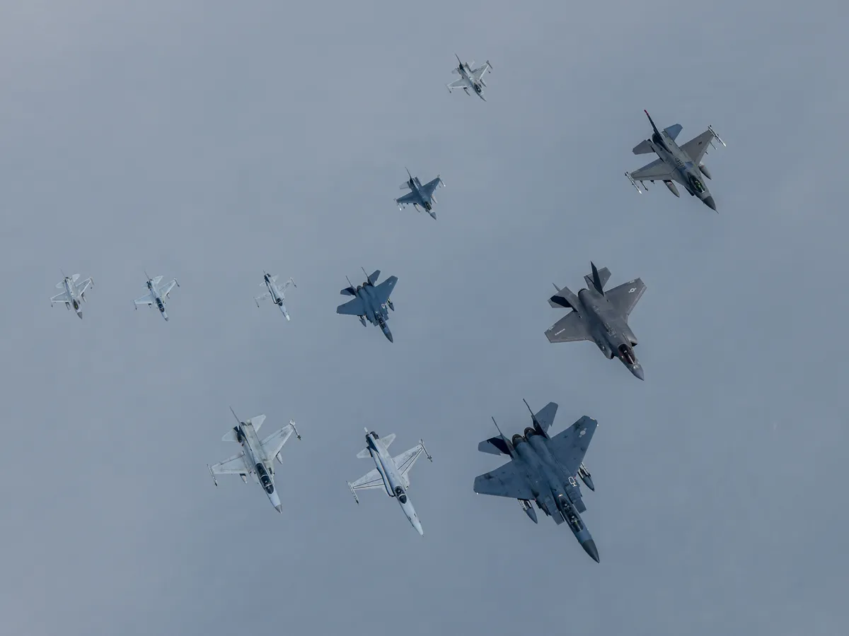 SUA au vânat prin Alaska șase avioane rusești cu aeronave F-35 de 100.000.000$ - FOTO DOD