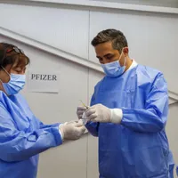 Valeriu Gheorghiță: Vaccinurile pe bază de ARN mesager nu influențează sub nicio formă fertilitatea/FOTO: Facebook/Rovaccinare