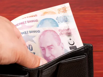 În ce monede poți investi în această perioadă? Le-a crescut valoarea după tarifele impuse de SUA Foto: Freepik (fotografie cu caracter ilsutrativ)