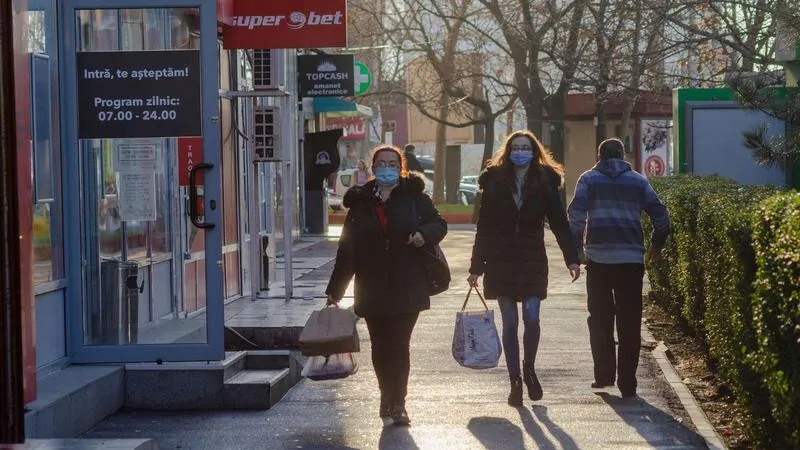 România cu mască/FOTO: hotnews.ro