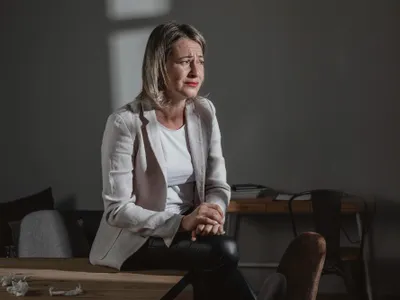 O femeie este tristă - Foto: freepik (rol ilustrativ)