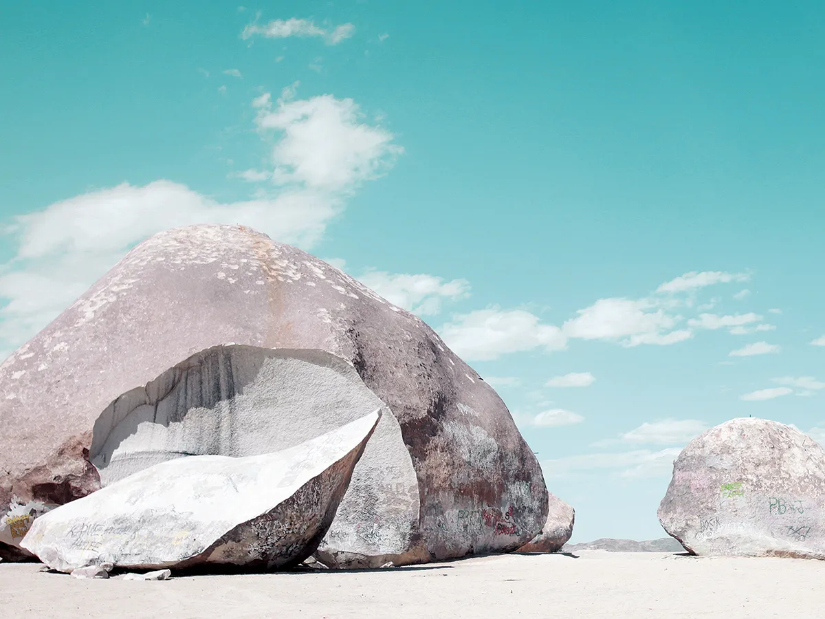Stâncă uriașă - Deșertul Mojave, California