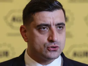Teoria Pământului plat. Ce spune George Simion și ce crede despre dinozauri și extratereștri