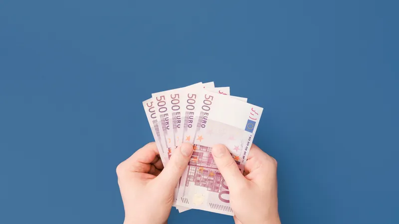 Victimele infracțiunilor cu violență vor primi vouchere compensatorii. Ce valoare au și cum se obțin - Foto: Profimedia Images/ Imagine cu caracter ilustrativ