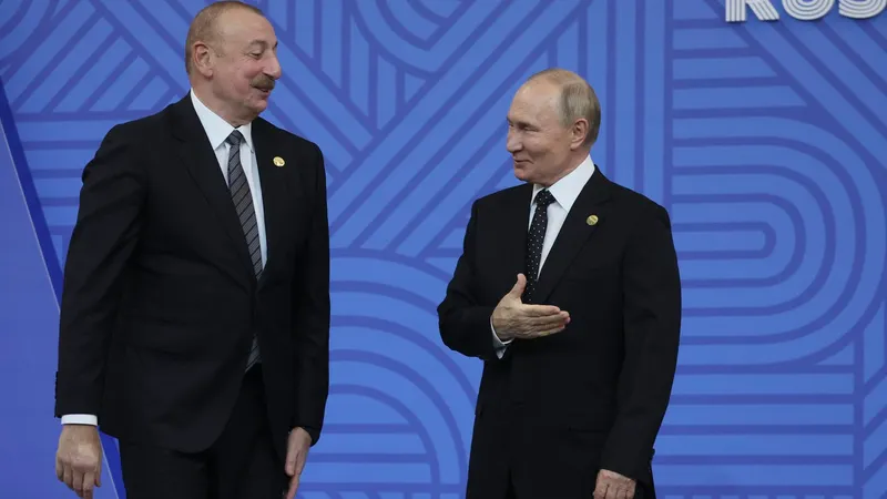 Președintele Azerbaidjan, Ilham Aliyev și Vladimir Putin, la ceremonia de deschidere a summit-ului BRICS, în Kazan, Rusia, la 23 octombrie 2024 Foto: profimediaimages.ro