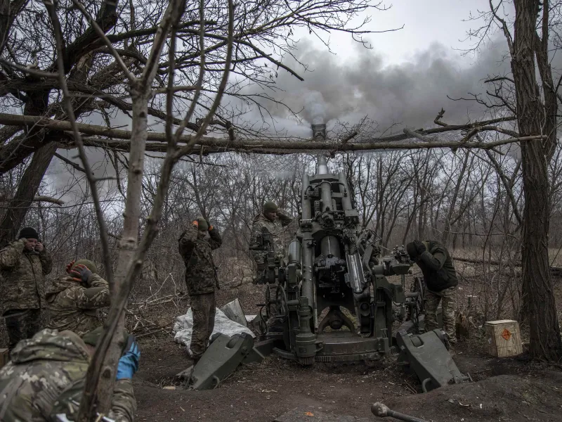 Artileria ucraineană trage fără încetare în Bakhmut - Foto: Profimedia Images