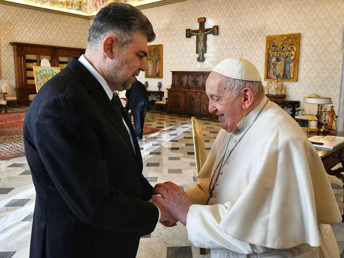 Mesajul premierului Colacu după moartea lui Papa Francisc: ”Zi tristă pentru creştinătate” - Foto: Facebook/ Marcel Ciolacu