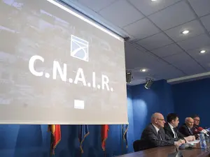 Directorul CNAIR,  Narcis Neaga (centru), conduce compania ca pe propria prăvălie