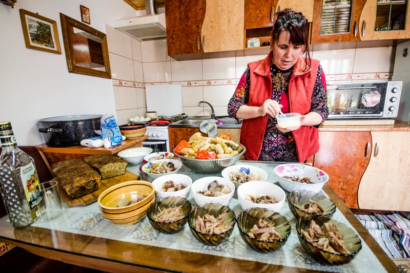 Masă de Paște Foto: INQUAM Photos/Casian Mitu