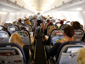 Locurile din avion evitate de pasageri. Sunt cele mai ieftine și cele mai sigure în caz de accident - Foto: Profimedia images