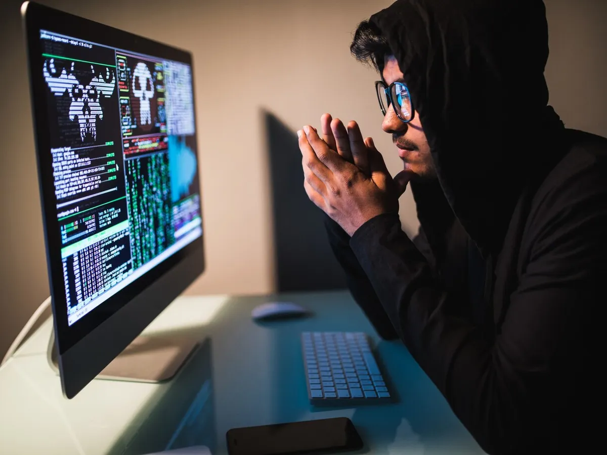 Cum să scapi de o escrocherie care îți golește contul bancar? Sfaturi cruciale chiar de la un hacker - Foto: Freepik (rol ilustrativ)