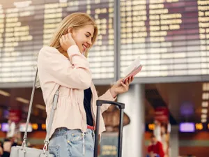 Primul aeroport din țară care elimină restricțiile de volum pentru recipientele cu lichide. De când - Foto: Freepik (Imagine cu rol ilustrativ)
