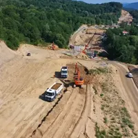 Imagini cu autostrada din România de 1,1 miliarde lei ca în Alpi, pe versanți. Gata în 2030? - Foto: Asociația Pro Infrastructură