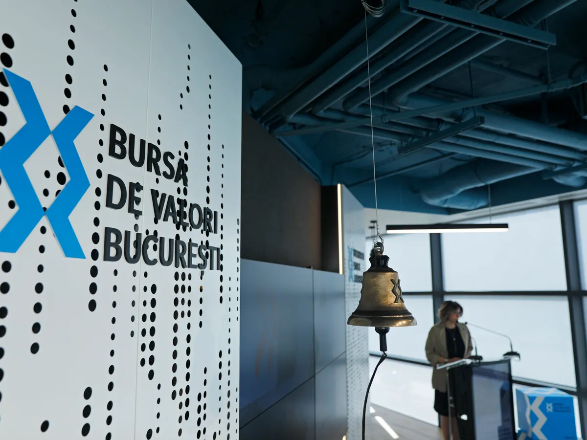 Bursa de la Bucureşti evolua în creştere pe aproape toţi indicii luni dimineaţa