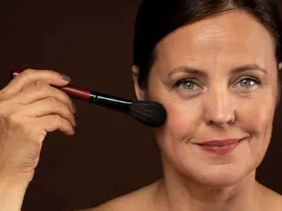 Machiajul actrițelor de la Hollywood care schimbă trăsăturile. Nu trebuie să-l aplici după 50 de ani - Foto: Freepik (Imagine cu rol ilustrativ)