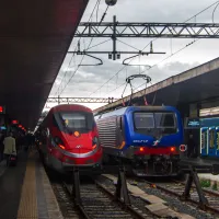 A vrut să-şi ia valiza căzută pe şine şi a fost decapitat de un tren, care se ducea spre depou .Foto:  Maksym Kozlenko , Wikipedia