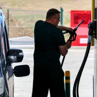 Rușii au ajuns ca pe vremea lui Ceaușescu. Benzina s-a epuizat și se dă "pe sub mână" - Foto: Profimedia Images (imagine cu rol ilustrativ)