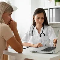 Scandalul concediilor medicale luate de sărbători. Casa de Sănătate: Se acordă în cazuri justificate - Foto: Freepik (rol ilustrativ)