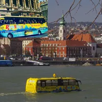 Autobuz plutitor imagine cu rol ilustrativ Foto: Pixabay/riverride.com/