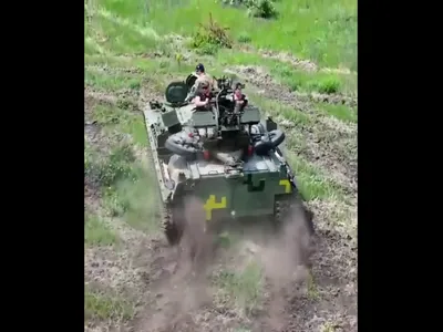 VIDEO Ucrainenii au capturat un tanc l-au reparat, i-au pus un tun mai performant. Acum trag în ruși - FOTO: Twitter