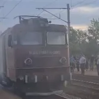Locomotivă în flăcări, nevoie de autoevacuare - Foto: imagine autor