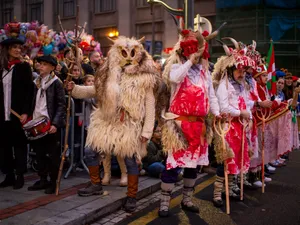 Tradiții de Crăciun din întreaga lume: De la „Slobozirea roatei de foc”, la „Slujba cocoşului” - Foto: Profimedia Images - Imagine cu rol ilustrativ