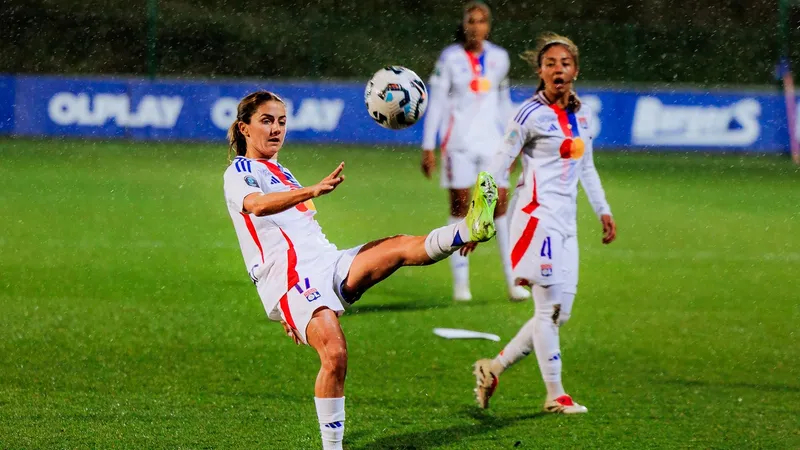Incident la un meci de fotbal feminin. Un medic fals a vrut lenjeria intimă unor jucătoare. De ce? - Foto: Profimedia Images (rol ilustrativ)
