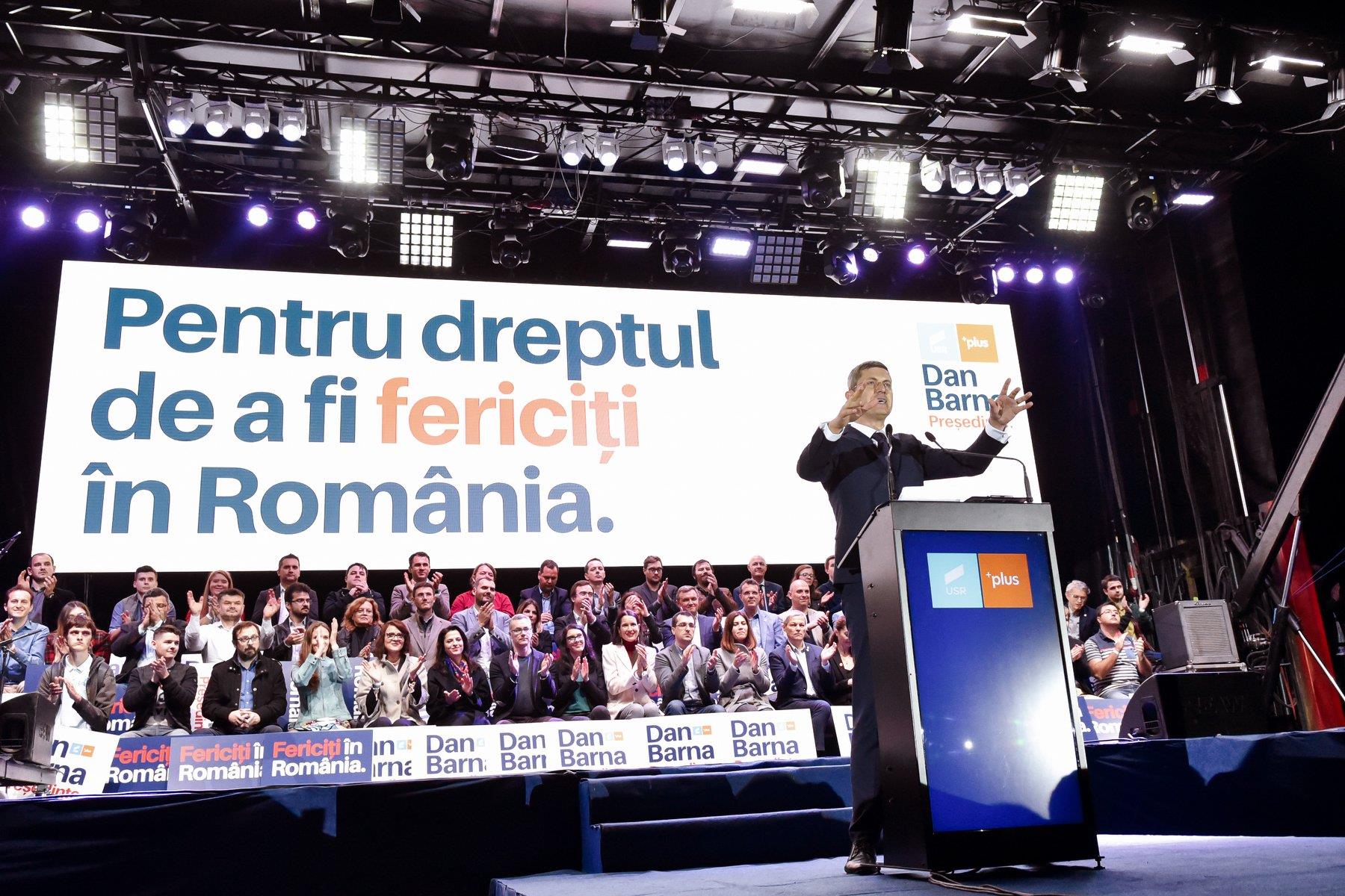 Criticii lui Dan Barna încep să fie scoși din USR Foto: Facebook