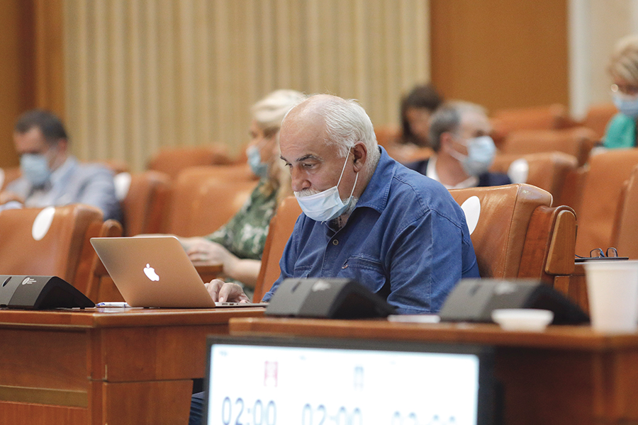 Varujan Vosganian a alimentat opinia publică cu minciuni despre coronavirus - Foto: INQUAM PHOTOS/ George Călin