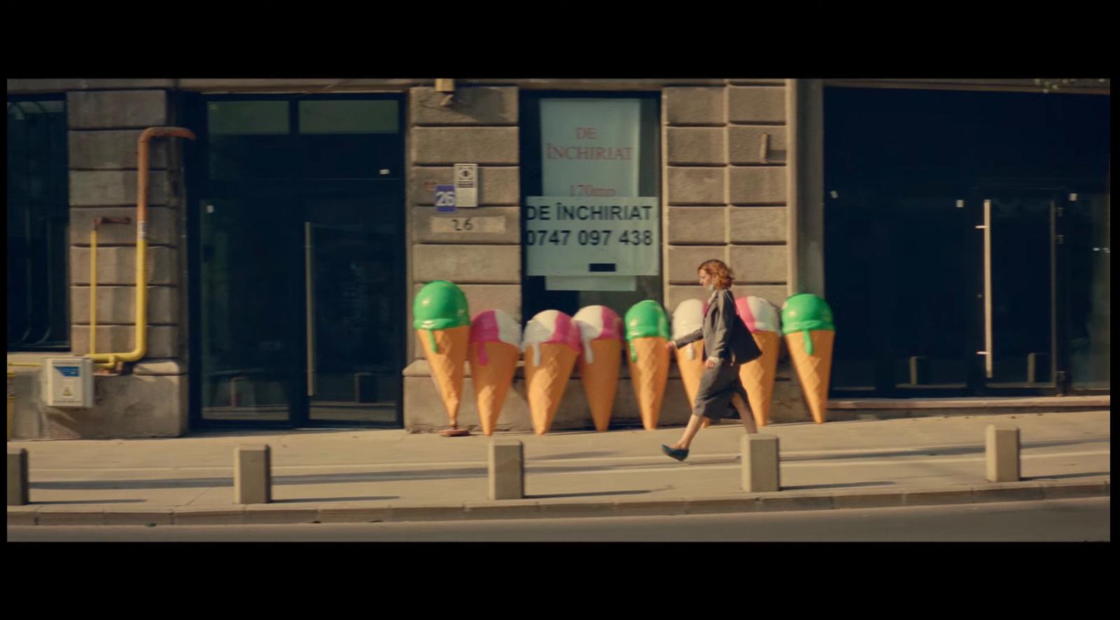 Imagine din pelicula „Babardeală cu bucluc sau porno balamuc”/FOTO: YouTube