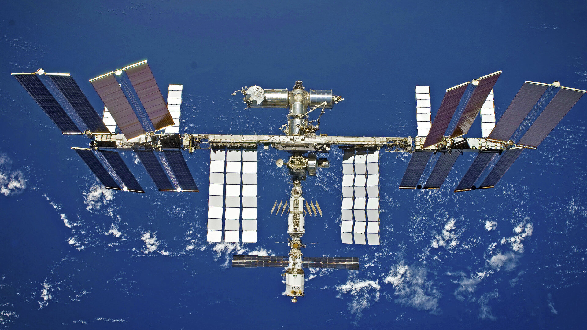 Trei astronauţi s-au întors din misiunea de pe Staţia Spaţială Internaţională / esa.int
