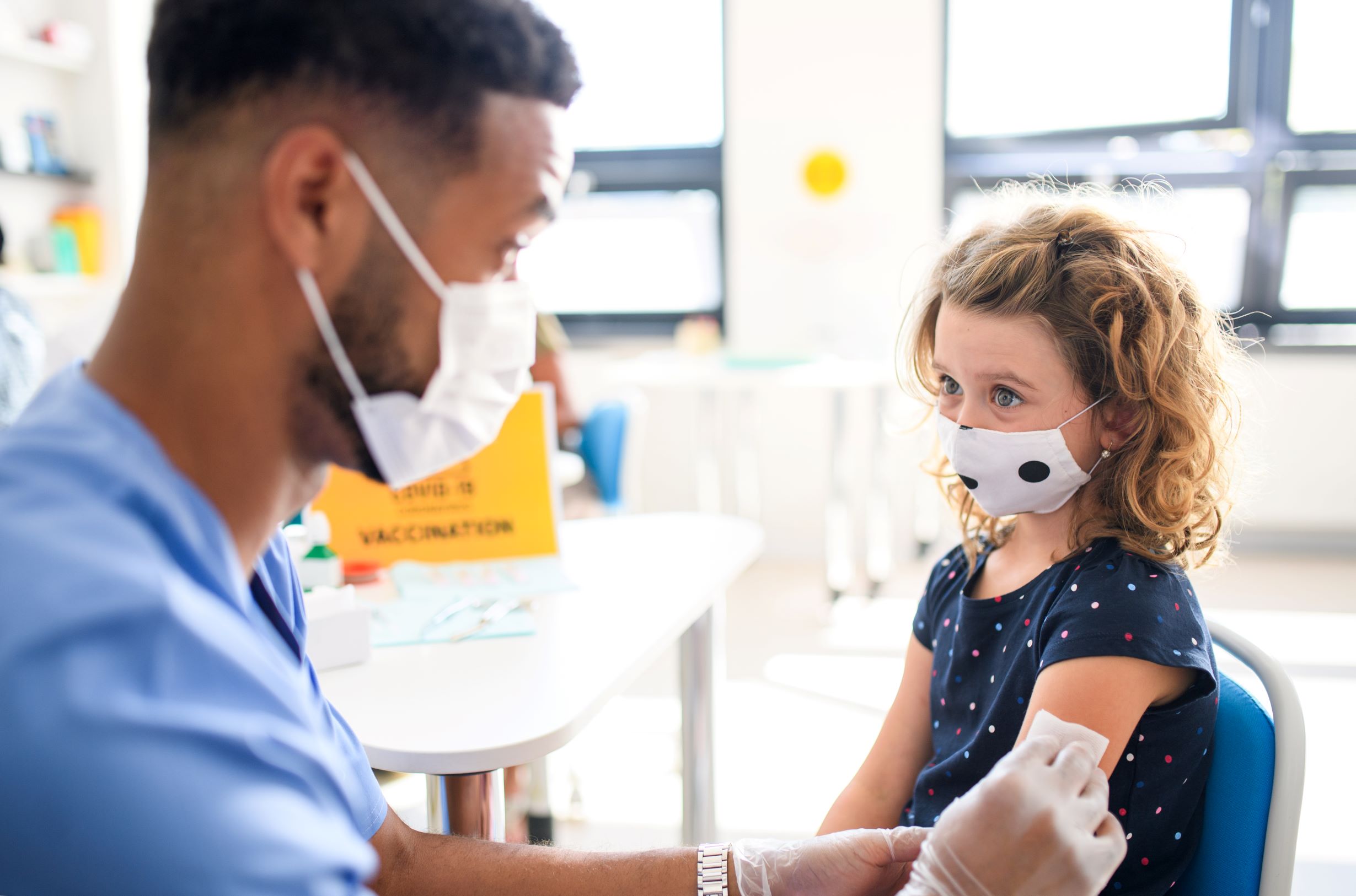 Vaccinul anti-COVID Pfizer, autorizat în SUA și pentru copiii de la 12 ani în sus. / Foto: livescience.com