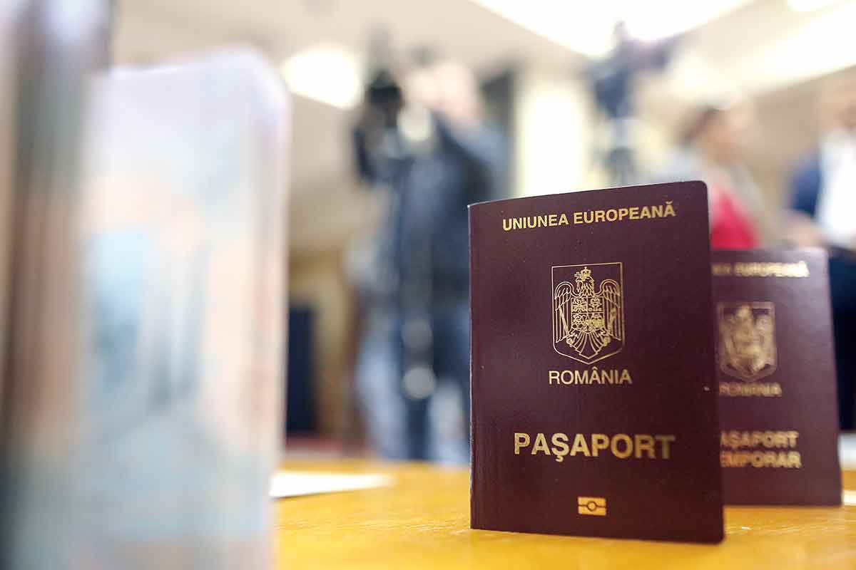 Numărul cetățenilor moldoveni care au cetățenia română a ajuns, la finalul anului trecut, la 642.149 de persoane - Foto: INQUAM PHOTOS/ Alexandru Bușcă