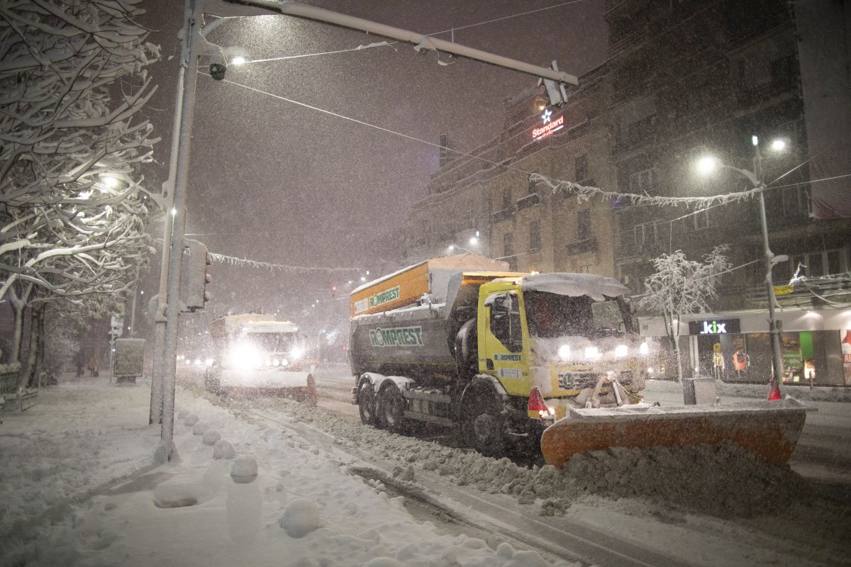 Sectorul 1 plătește de 18 ori mai mult pentru dezăpezire decât Cluj. Foto Inquam Photos/Alexandru Bușcă