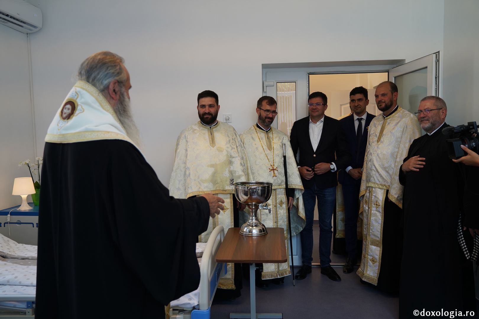 Mitropolitul Teofan susține nașterile naturale. A inaugurat și sfințit o rezervă specială la Iași. / Foto: doxologia.ro